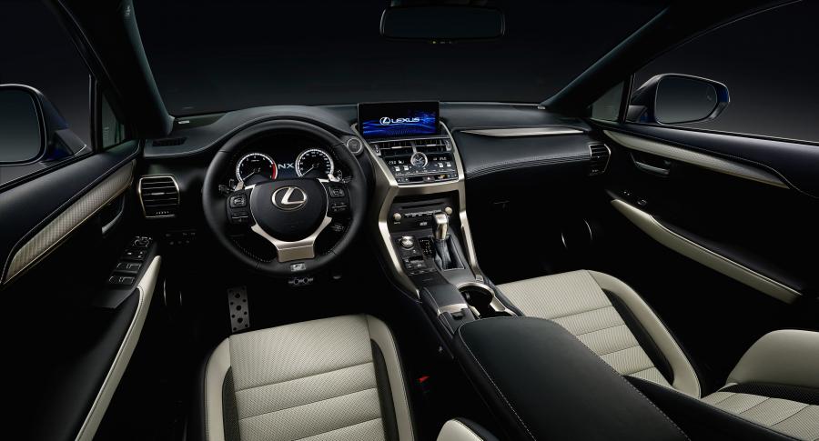 Торпедо Lexus NX300 F-Sport 2017 года  (WW) (фото 3 из 43)